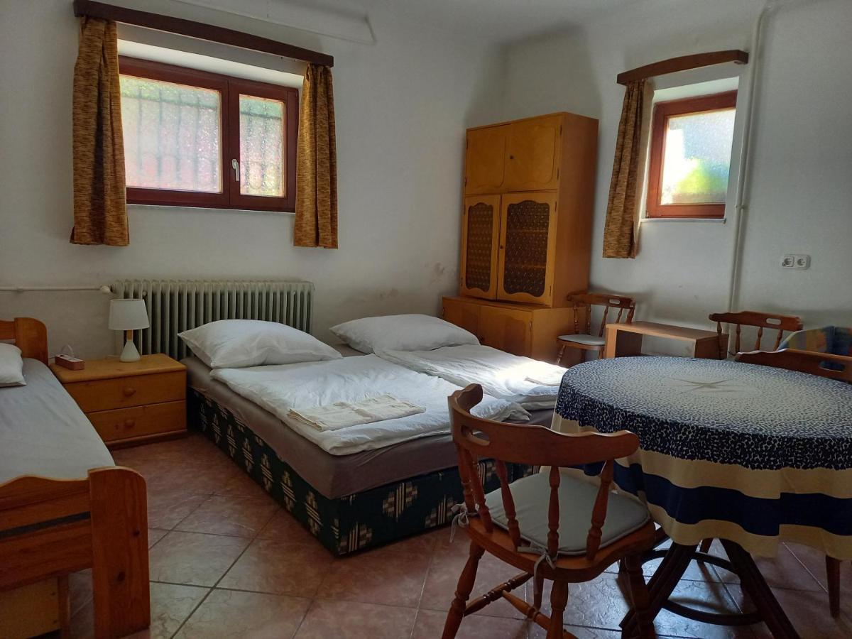Flamingo Apartman Sopron Luaran gambar